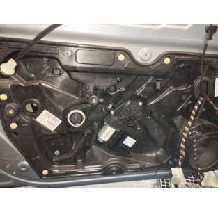 ELEVALUNAS DELANTERO...