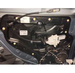 ELEVALUNAS TRASERO...