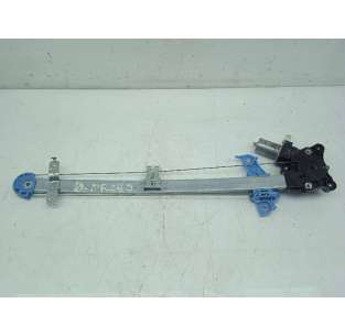 ELEVALUNAS DELANTERO...