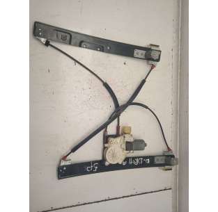 ELEVALUNAS DELANTERO...