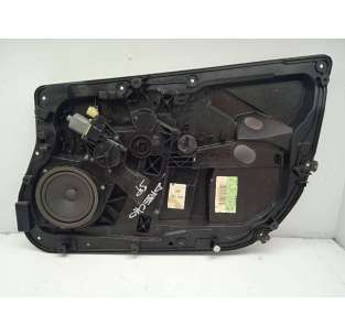 ELEVALUNAS DELANTERO...