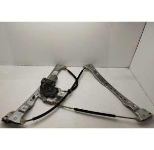 ELEVALUNAS DELANTERO...