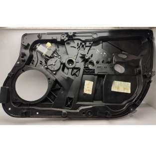 ELEVALUNAS DELANTERO...