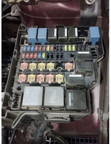CAJA RELES / FUSIBLES FORD FIESTA...