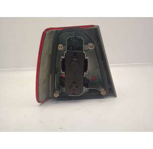 PILOTO TRASERO DERECHO... 2