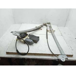 ELEVALUNAS DELANTERO...