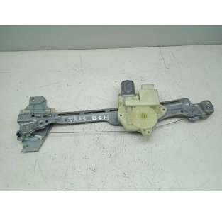 ELEVALUNAS TRASERO DERECHO...