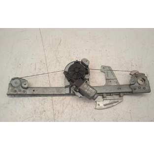 ELEVALUNAS DELANTERO...