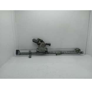 ELEVALUNAS DELANTERO...