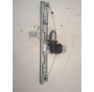 ELEVALUNAS DELANTERO...