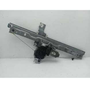 ELEVALUNAS DELANTERO...