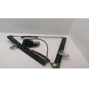 ELEVALUNAS DELANTERO...