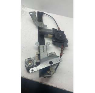 ELEVALUNAS DELANTERO...