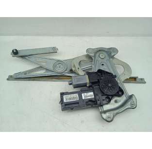 ELEVALUNAS DELANTERO...