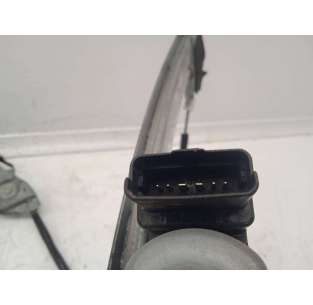 ELEVALUNAS DELANTERO... 2