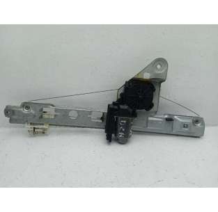 ELEVALUNAS TRASERO DERECHO...