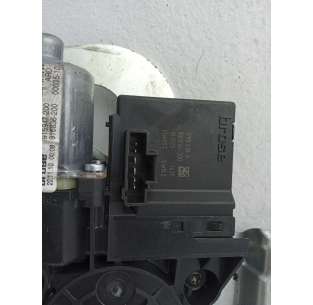 ELEVALUNAS TRASERO DERECHO... 2