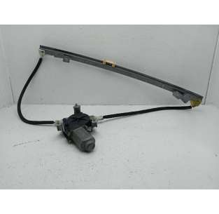 ELEVALUNAS DELANTERO...