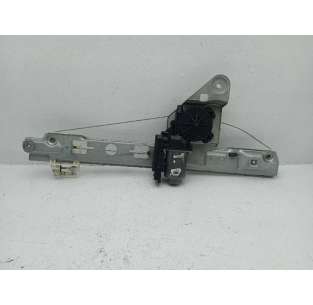 ELEVALUNAS TRASERO DERECHO...