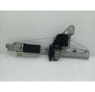 ELEVALUNAS TRASERO DERECHO...