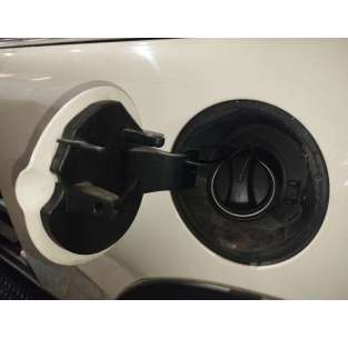 TAPA EXTERIOR COMBUSTIBLE... 2