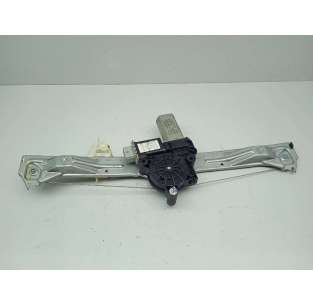 ELEVALUNAS TRASERO DERECHO...