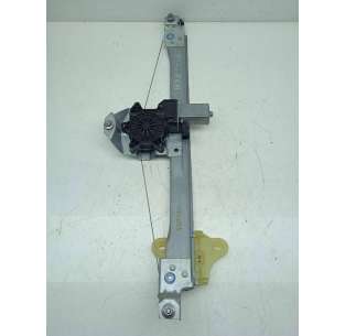 ELEVALUNAS DELANTERO...