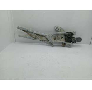 ELEVALUNAS DELANTERO...