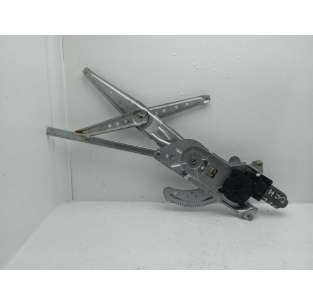 ELEVALUNAS DELANTERO...