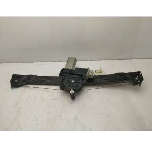 ELEVALUNAS DELANTERO...