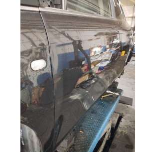 PUERTA DELANTERA IZQUIERDA... 2