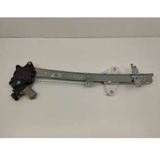 ELEVALUNAS DELANTERO...