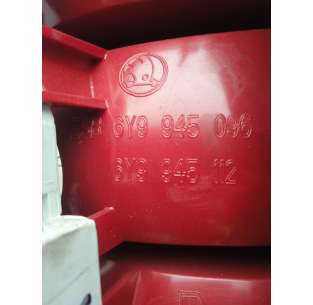 PILOTO TRASERO DERECHO... 2