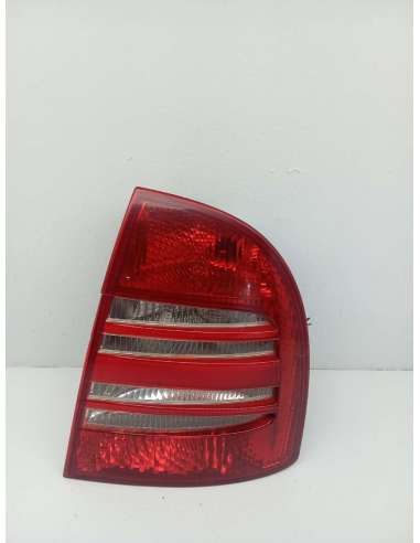 PILOTO TRASERO DERECHO - 806169 /...
