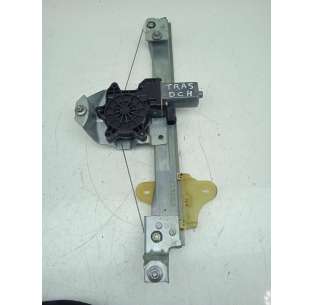 ELEVALUNAS TRASERO DERECHO...