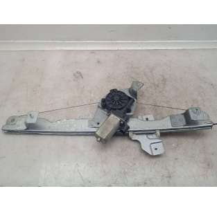 ELEVALUNAS DELANTERO...