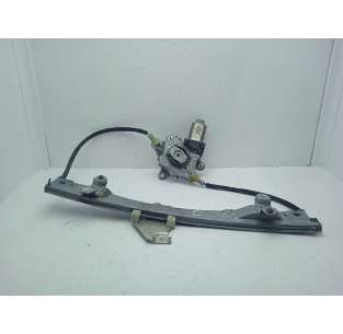 ELEVALUNAS DELANTERO...