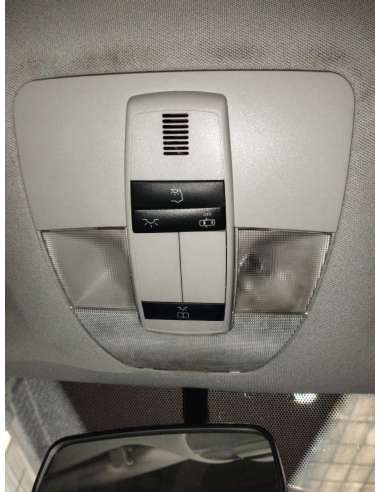 LUZ INTERIOR MERCEDES-BENZ CLASE B...