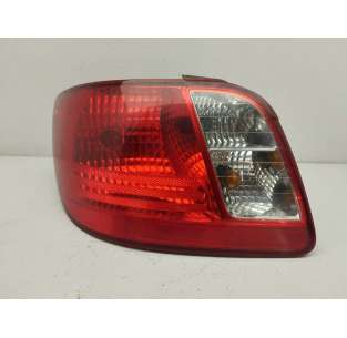 PILOTO TRASERO IZQUIERDO...