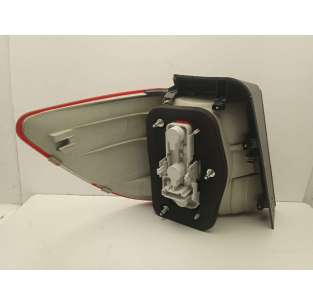 PILOTO TRASERO DERECHO... 2