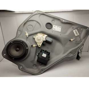 ELEVALUNAS TRASERO DERECHO...