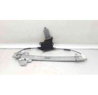 ELEVALUNAS TRASERO DERECHO...