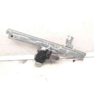 ELEVALUNAS DELANTERO...