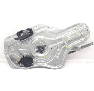 ELEVALUNAS DELANTERO...