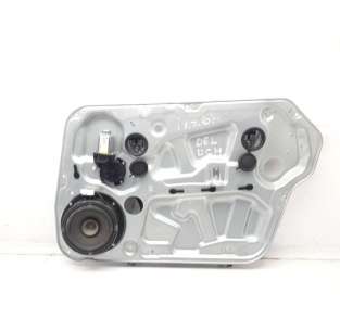 ELEVALUNAS DELANTERO...