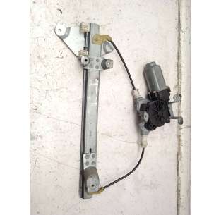 ELEVALUNAS TRASERO...