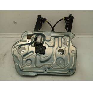 ELEVALUNAS DELANTERO...