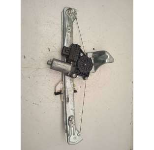 ELEVALUNAS TRASERO DERECHO...