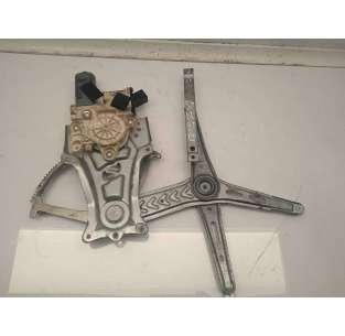 ELEVALUNAS DELANTERO...