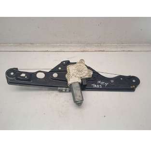 ELEVALUNAS TRASERO...